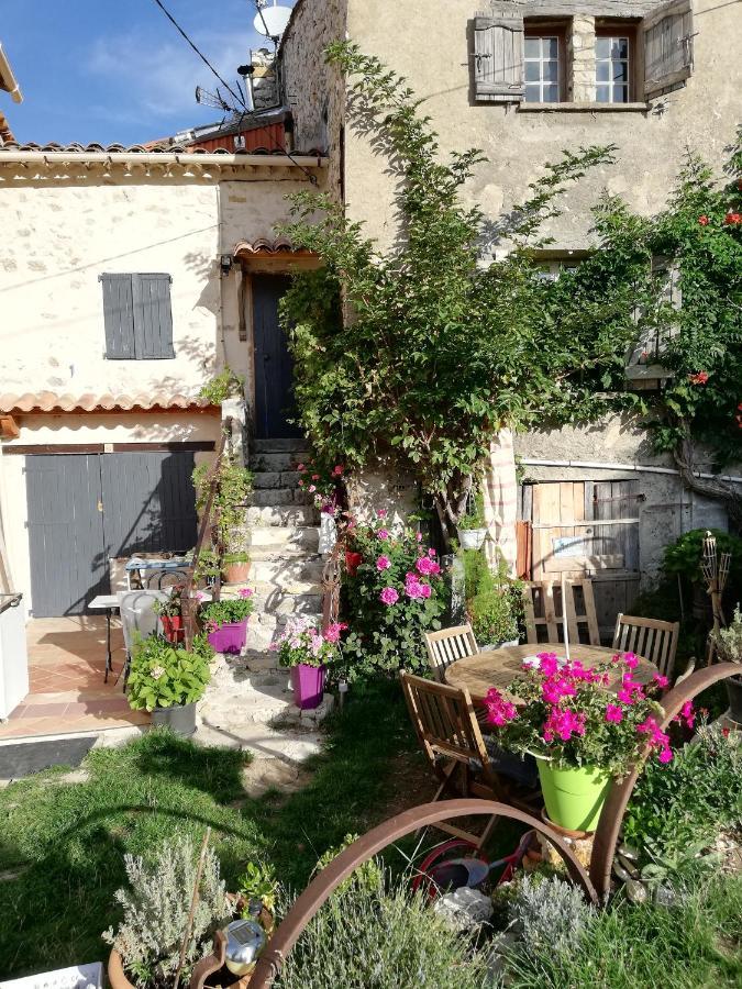 Gite Campagnard Bed and Breakfast Bargème Exterior foto